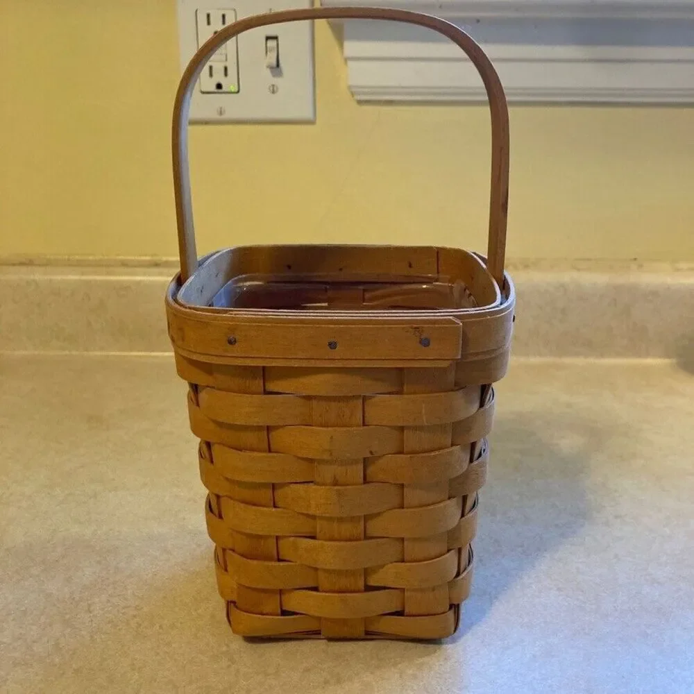 Longaberger Medium Peg Basket with Liner and Pamphlet 1997 Handwoven in USA
